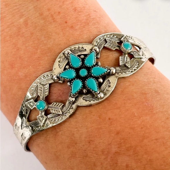 Bell Trading Post Silver and Turquoise Cuff Bracelet - Picture 2 of 9